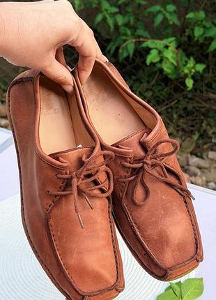 Шикарні мʼякенькі шкіряні туфлі мокасини на шнурівці clarks