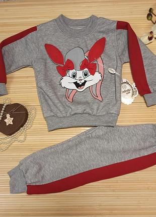 Костюм для девочки ( теплый) "bunny" серый с красным 122