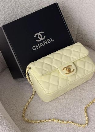 Женская сумка клатч chanel classic flap mini bag через плечо лимонный шанель маленькая
