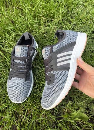 Жіночі кросівки adidas