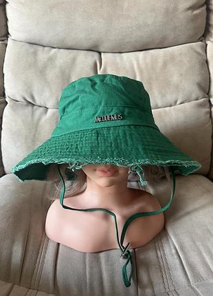 Зелена панама jacquemus le bob artichaut bucket hat