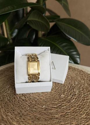 Жіночий годинник guess