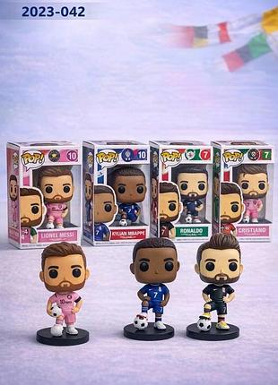 Фигурки funko pop футболистов messi. mbappé. ronaldo. football player figurines