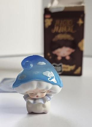 Коллекционная фигурка yumo magic manual pop top