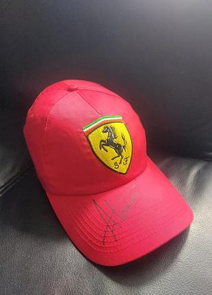 Оригінальна бавовняна бейсболка scuderia ferrari з автографом fernando alonso