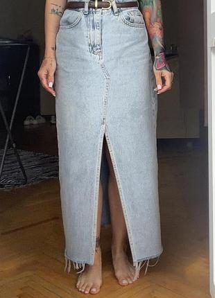 Джинсова спідниця міді