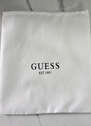 Фирменная упаковка пильник ,чехол маленький guess, упаковка на подарок. подарочная брендовая упаковка гесс