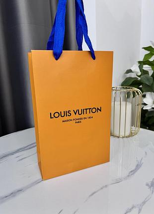 Фирменная упаковка маленький пакет louis vuitton упаковка на подарок. подарочная брендовая упаковка луи виттон