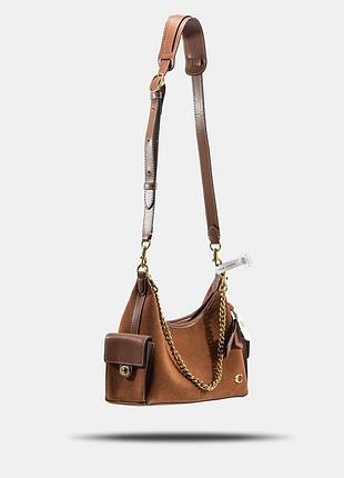 A0476 coach 31x24x10 3