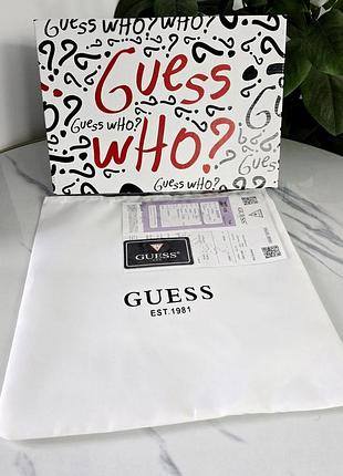 Фирменная упаковка guess who упаковка на подарок. подарочная брендовая упаковка гесс