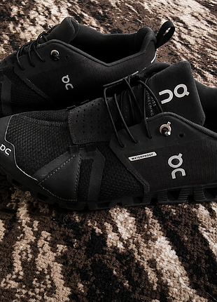 👟 on running cloud, qc. 3