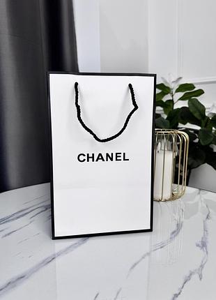Фирменная упаковка маленький пакет chanel упаковка на подарок. подарочная брендовая упаковка шанель