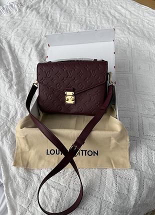 Louis vuitton metis burgundy one size