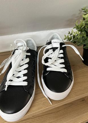Жіночі кеди calvin klein розмір 8.5
