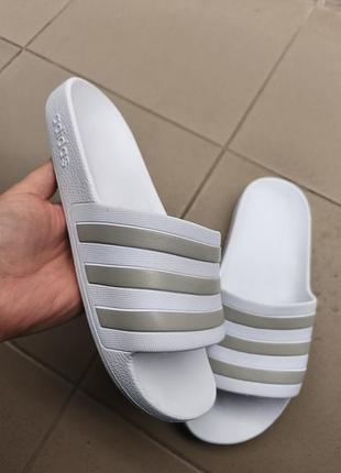 Оригинальные шлепанцы adidas