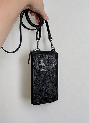 Шкіряна сумочка-гаманець через плече (crossbody) з тисненням / чехол для телефону