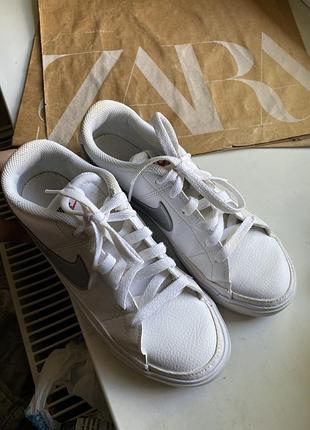 Кроссовки nike 38,5 размер