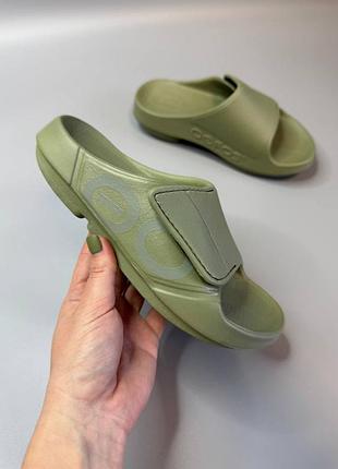 Oofos шльопанці