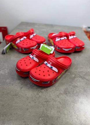 Шльопанці crocs x mcqueen 3
