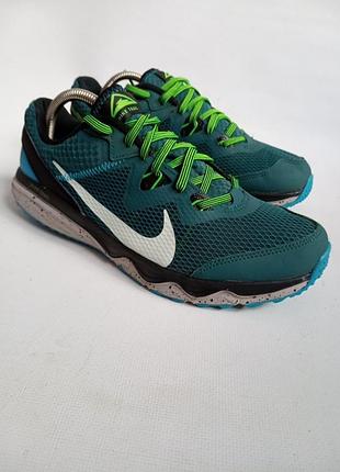 Треккинговые кроссовки nike