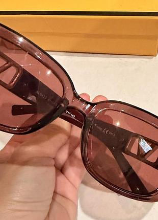 Сонцезахисні окуляри  valentino
