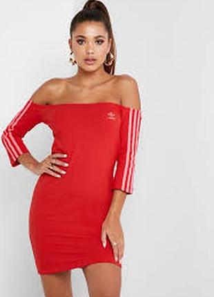 Фирменное платье adidas