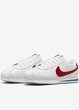 Класичні кросівки в ретро стилі nike