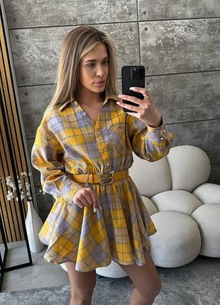 Сукня-сорочка зі стразами на поясі у клітку з довгим рукавом шанел