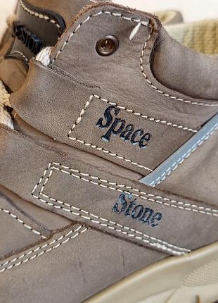 Добротные утеплённые ботинки space stone 5