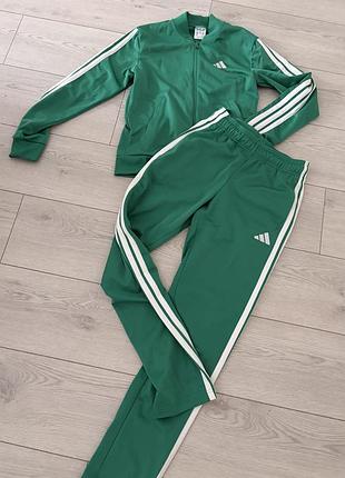 Костюм зелений adidas оригінал гарний стильний