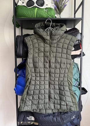 Жіноча пухова жилетка arcteryx narin down puffer vest