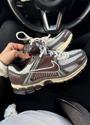 Кросівки жіночі nike zoom vomero 5 brown