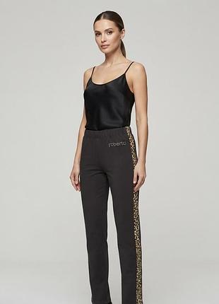 Коричневые спортивные леопардовые штаны с лампасами размер xs s m roberto cavalli