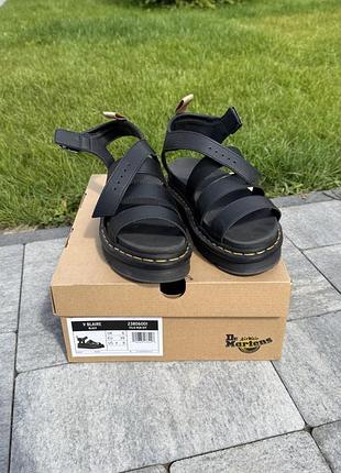 Dr. martens босоніжки