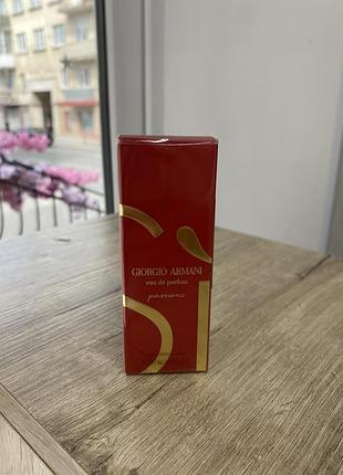 Парфумована вода giorgio armani si passione у червоному пакуванні.