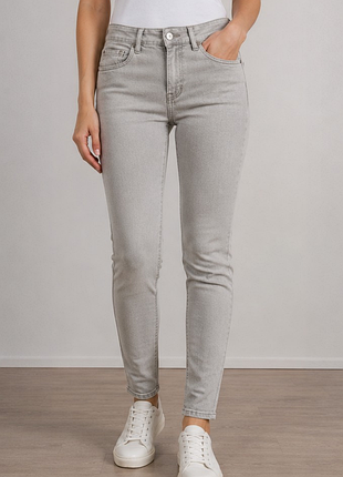 Оригінальні жіночі джинси steppers slim fit світло-сірі еластичні розмір m 44–46