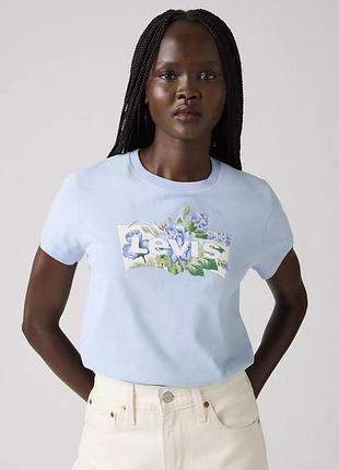 Женская футболка levi's с коротким рукавом