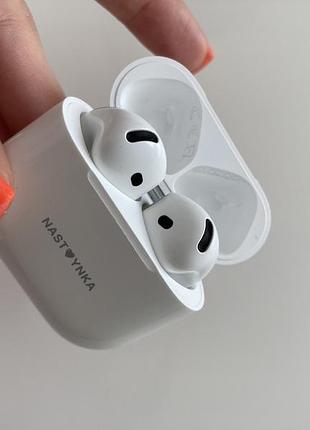 Продаю airpods 4