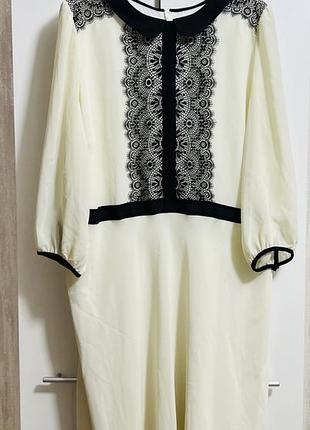 Marks & spencer (лінійка m&s collection). елегантне контрастне плаття довжини міді з відкладним комірцем у класичному стилі.