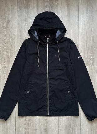 Чорна куртка tommy hilfiger (l)