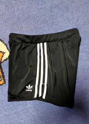 Шорты adidas р 13-14лет ( 160-164см ) р  s