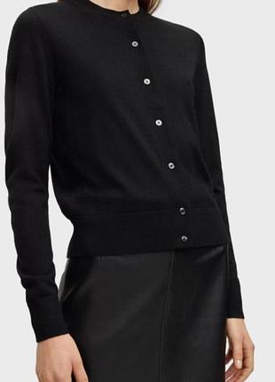 Кардиган hugo boss 100%  шерсть мериноса m-l  преміальний бренд