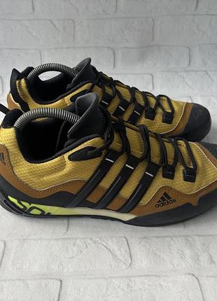 Мужские треккинговые кроссовки адедас терекс adidas originals terrex swift solo size 41 размер мужественный трекинговие кроссовки оригинал