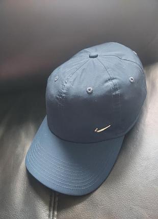 Бейсболка nike heritage 86 swosh metal