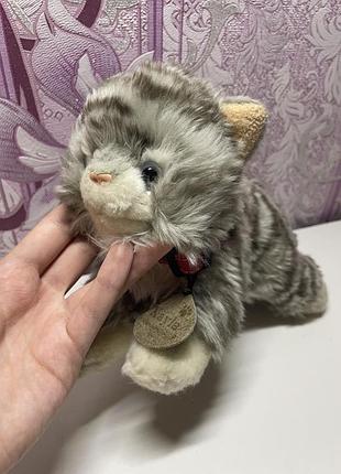 Реалістична киця 🐱