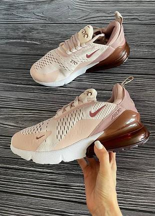 Кроссовки nike с нюансом