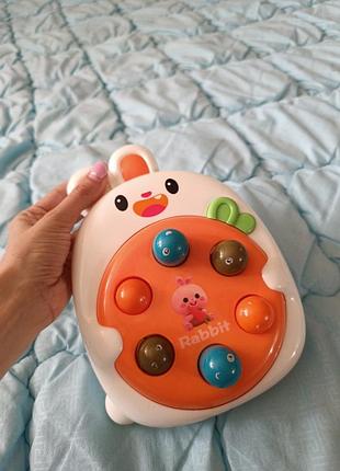 Игра червячки с молоточком