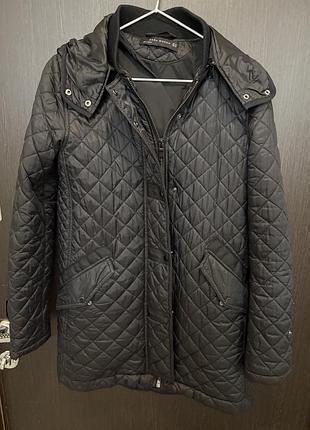 Куртка жіноча , xs-s , zara , капюшон , чорна