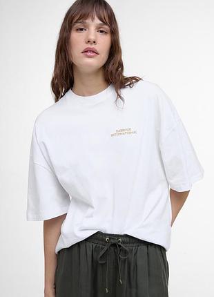 Оверсайз футболка з довгими плечима від barbour international