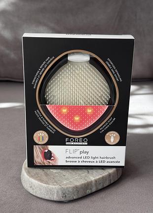 Світлодіодна led-щітка для зміцнення та росту волосся foreo flip play advanced led light hairbrush